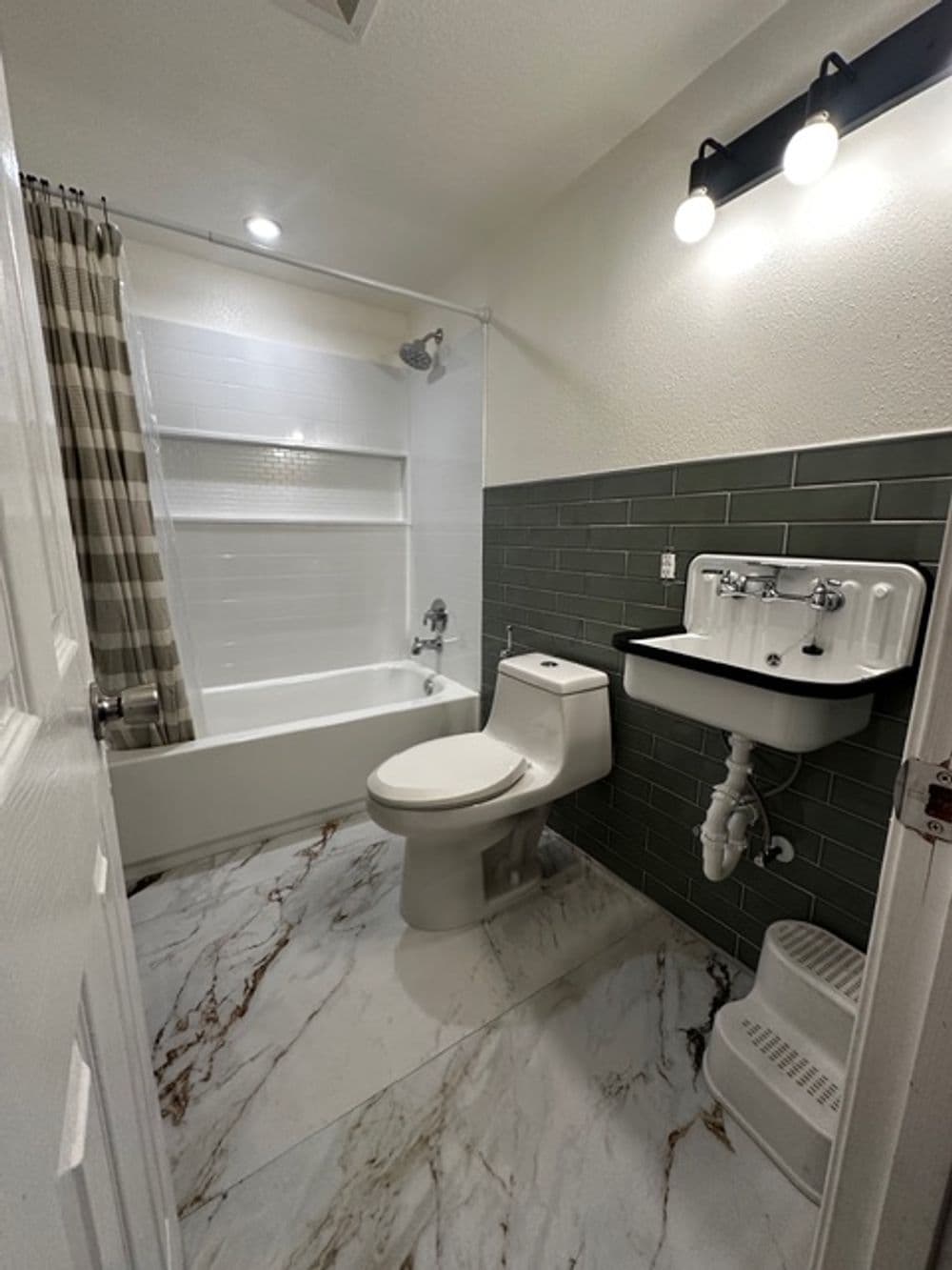 Stunning Bathroom Transformations in Balcones Heights