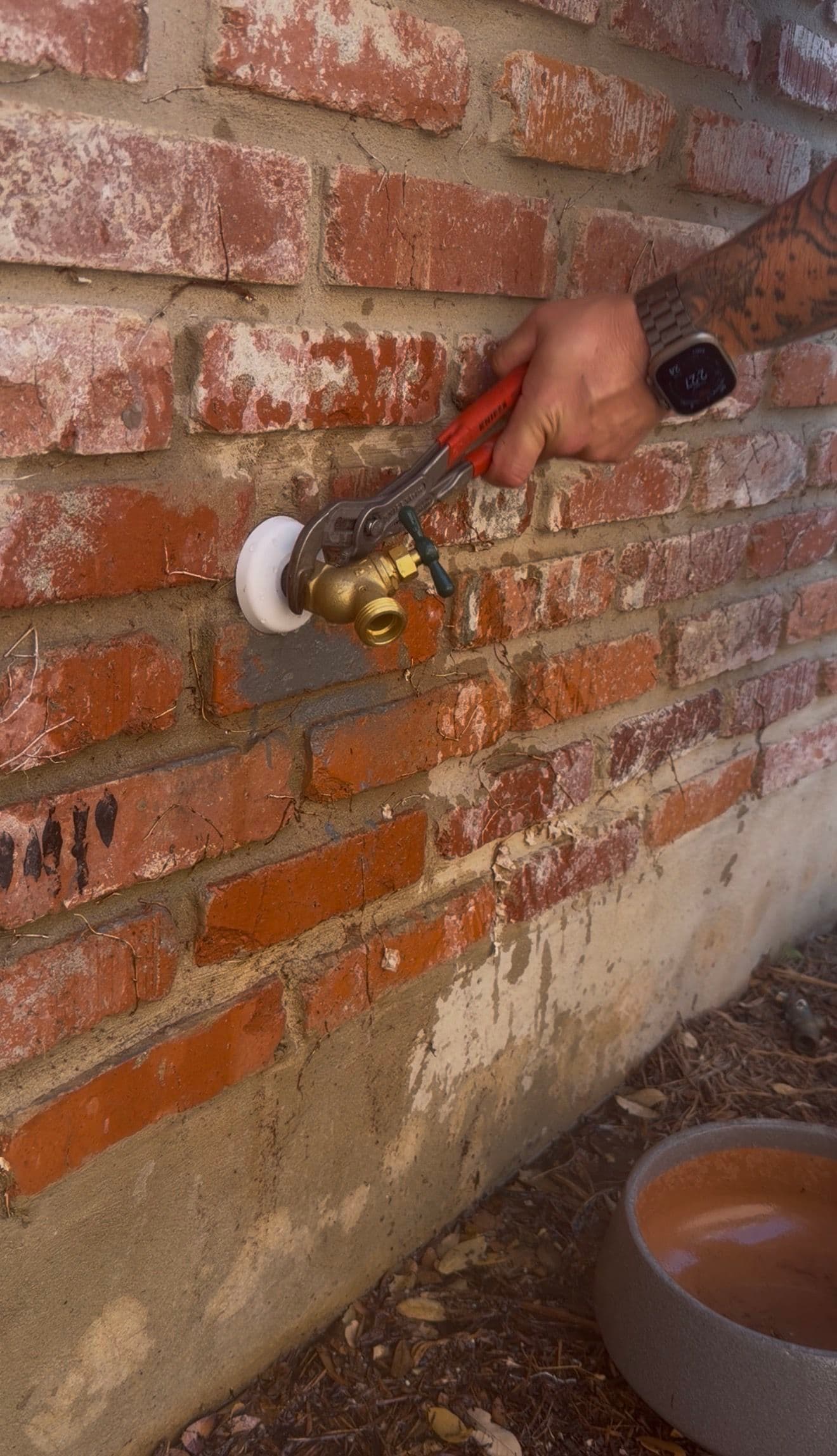 Gallery photos for Leaking Hose Bib Swapped Out and Back in Business: Image #2